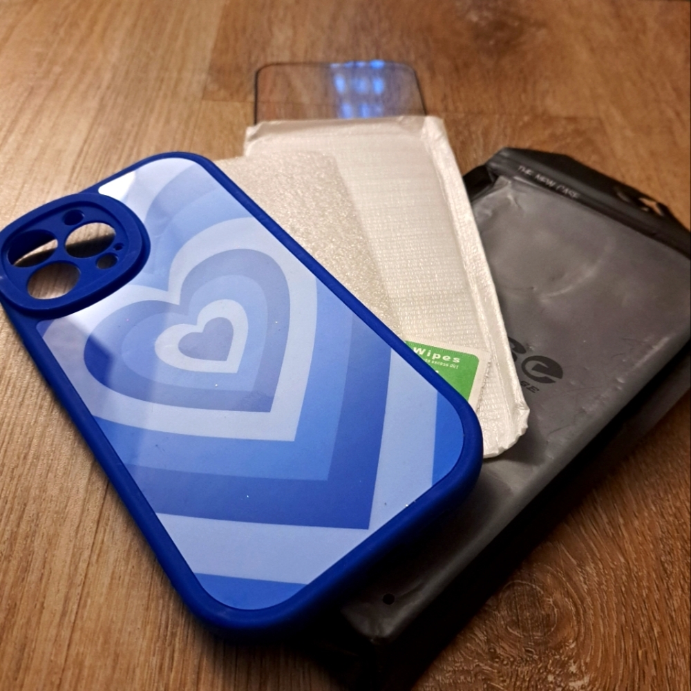 iPhone 13 Pro Blue Sweetheart Cellphone Case & Screen Protector New